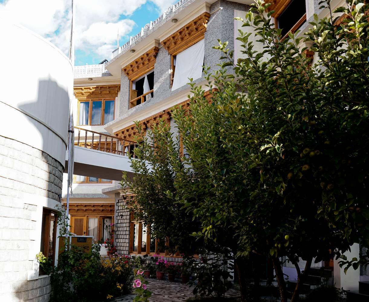 4 star hotel in leh ladakh